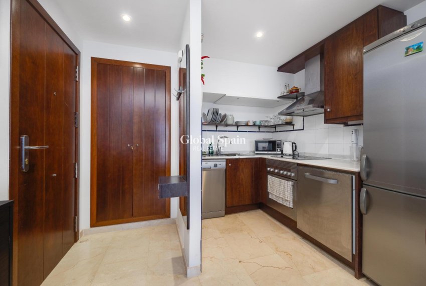 Venta - APARTAMENTO -
TORREVIEJA - Punta Prima