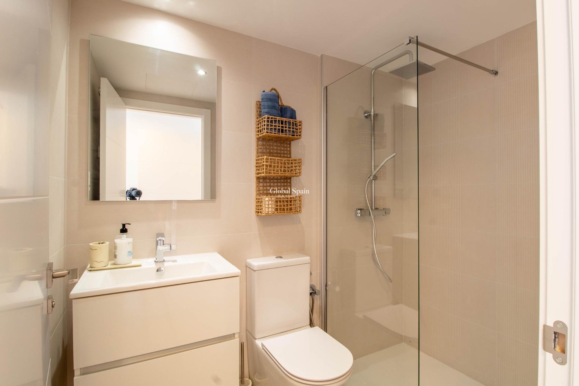 Venta - APARTAMENTO -
TORREVIEJA - Punta prima