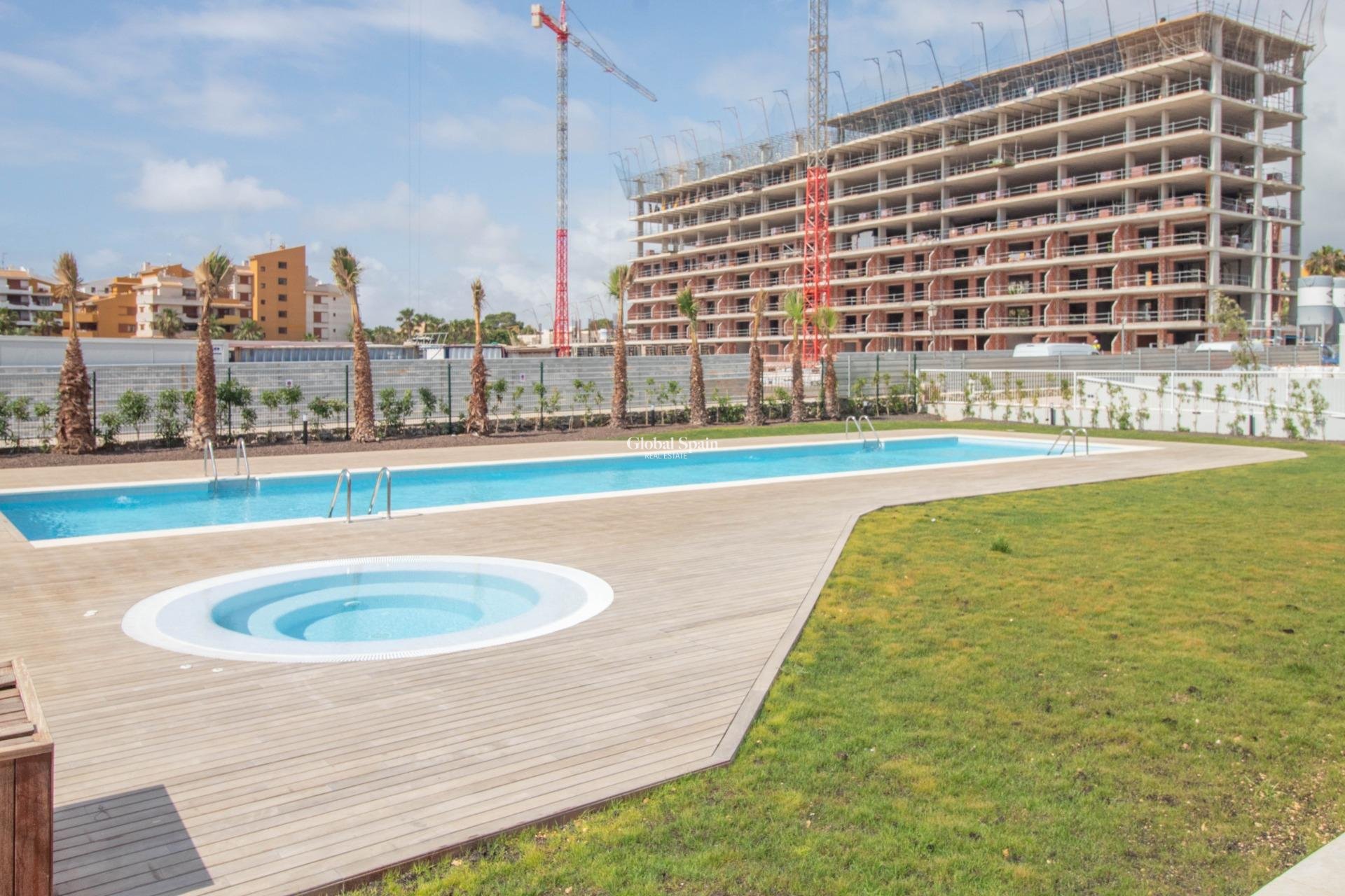 Venta - APARTAMENTO -
TORREVIEJA - Punta prima