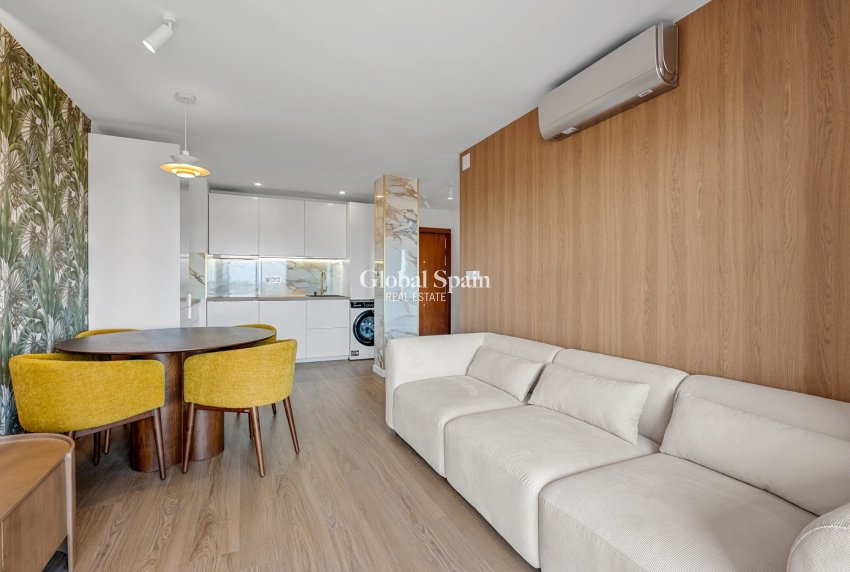 Venta - APARTAMENTO -
TORREVIEJA - Punta Prima