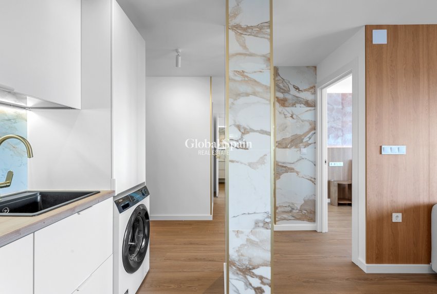 Venta - APARTAMENTO -
TORREVIEJA - Punta Prima