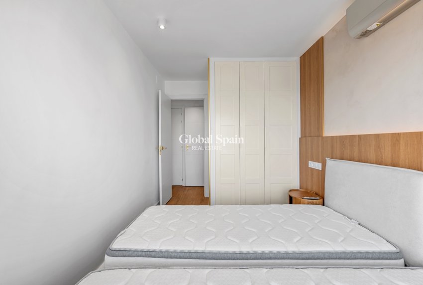 Venta - APARTAMENTO -
TORREVIEJA - Punta Prima
