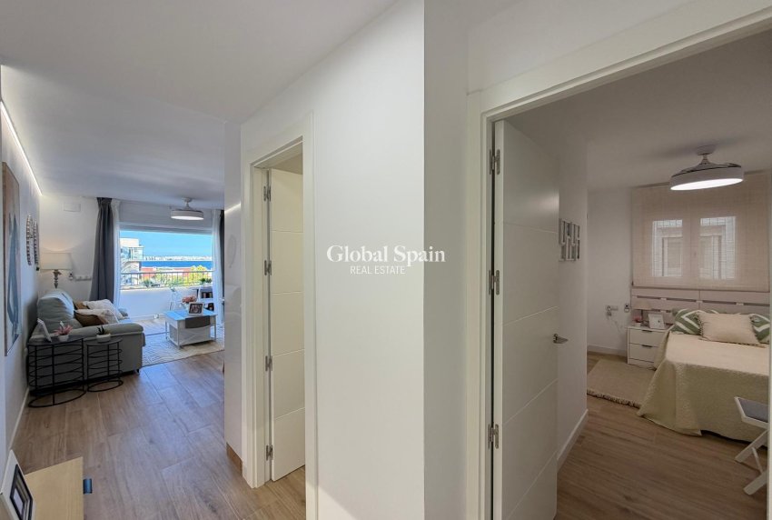 Venta - APARTAMENTO -
TORREVIEJA - Punta Prima