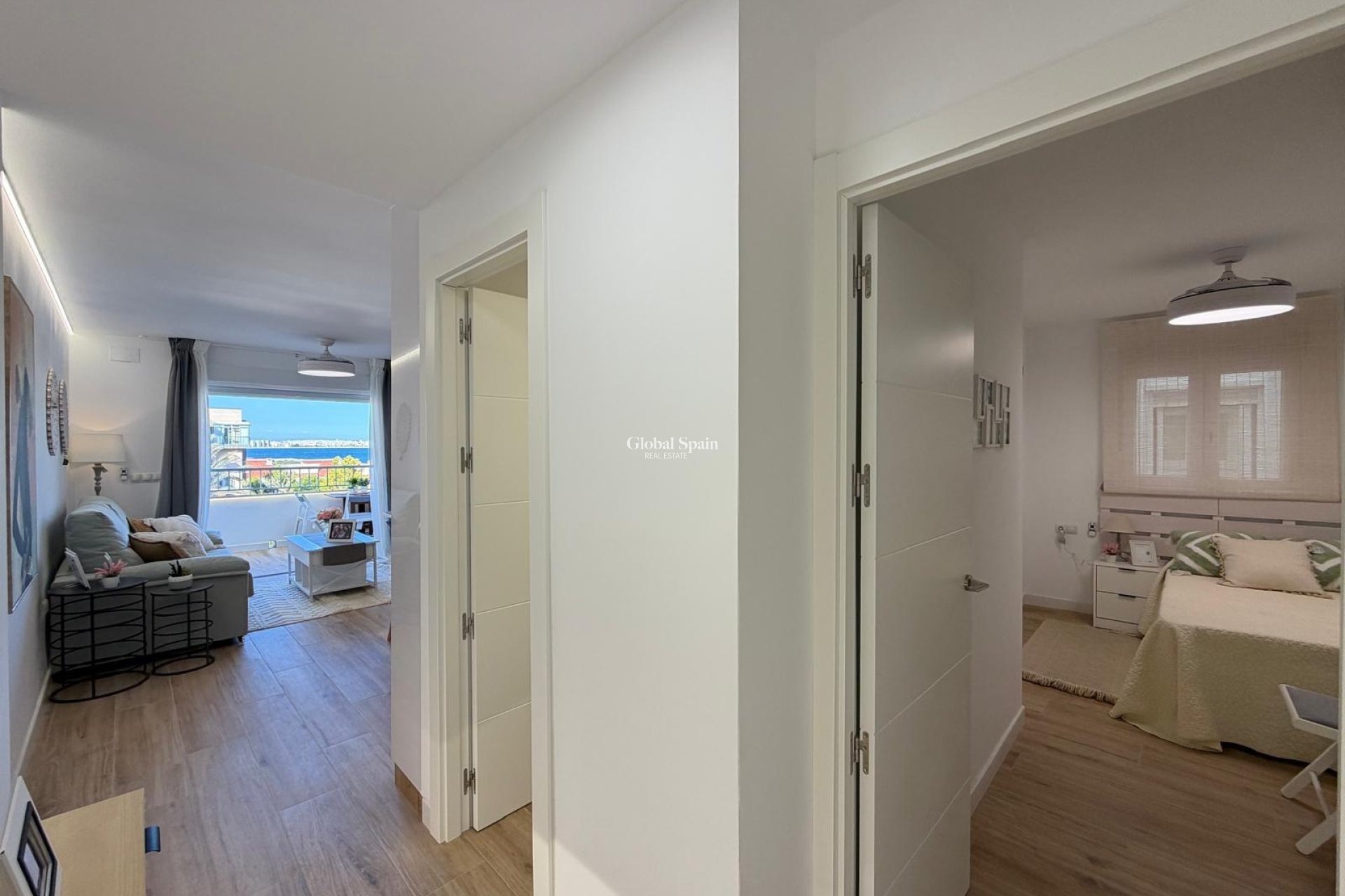 Venta - APARTAMENTO -
TORREVIEJA - Punta Prima