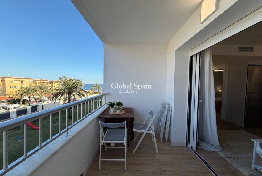 Venta - APARTAMENTO -
TORREVIEJA - Punta Prima