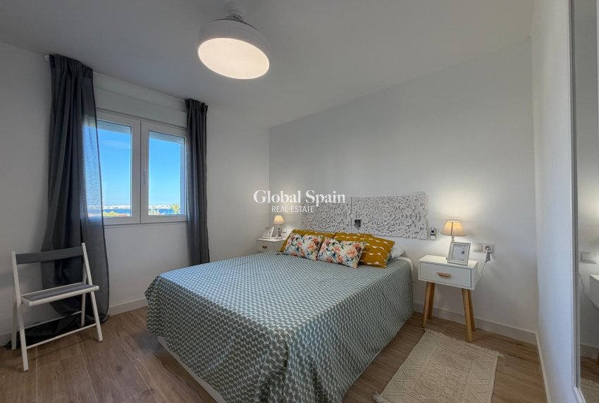Venta - APARTAMENTO -
TORREVIEJA - Punta Prima