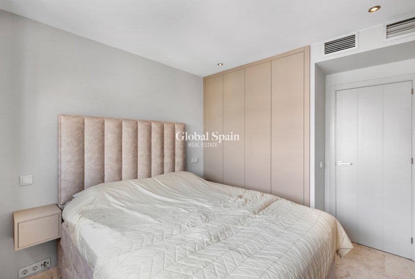 Venta - APARTAMENTO -
TORREVIEJA - Punta Prima