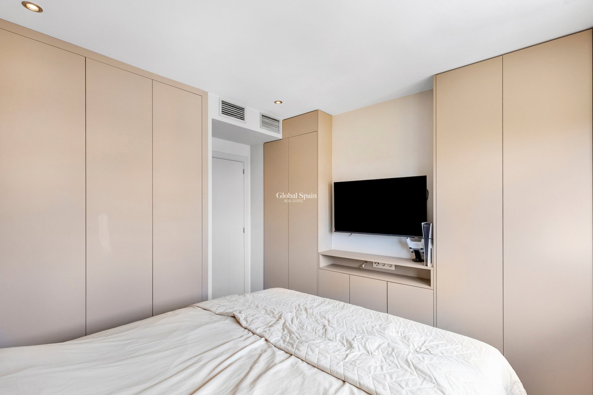 Venta - APARTAMENTO -
TORREVIEJA - Punta Prima