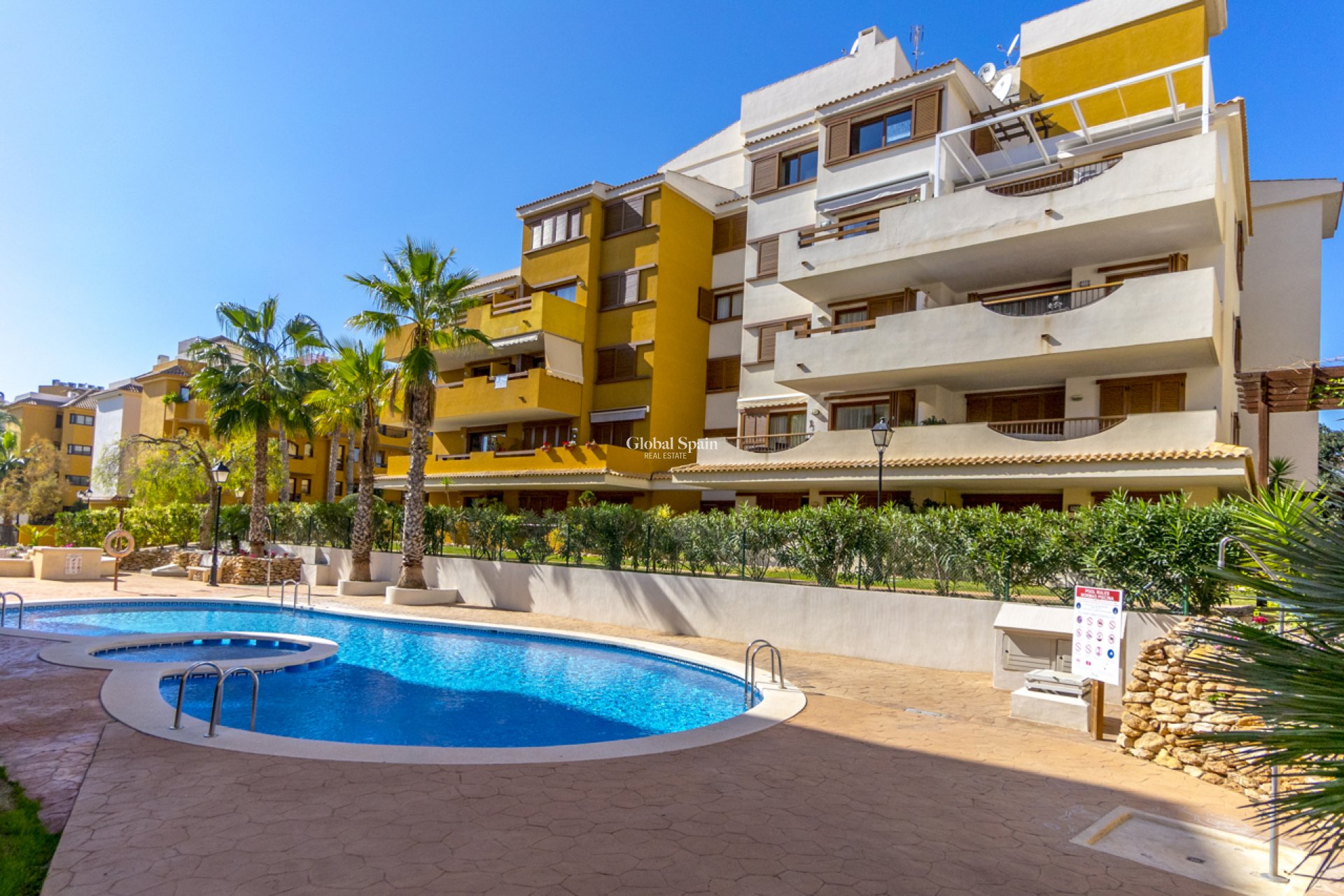 Venta - APARTAMENTO -
TORREVIEJA - Punta Prima