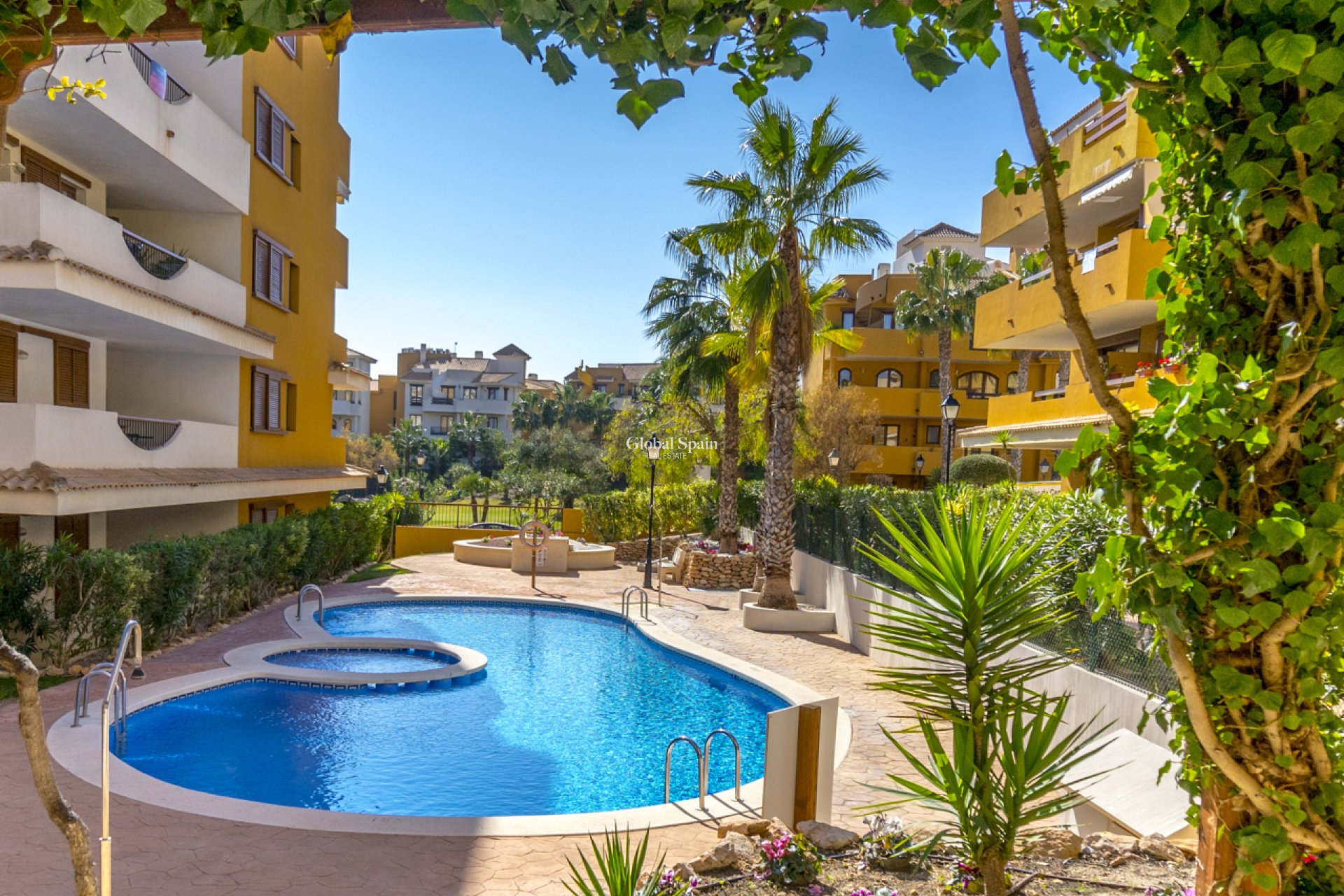 Venta - APARTAMENTO -
TORREVIEJA - Punta Prima