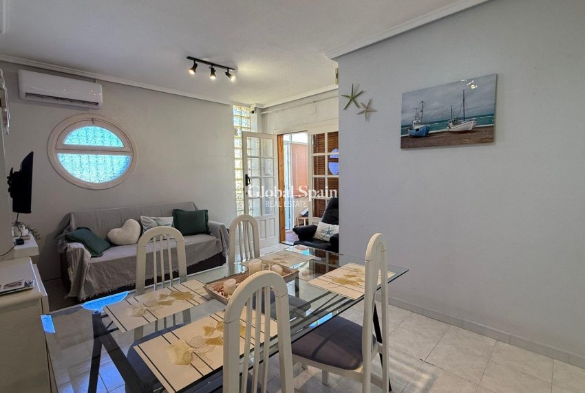 Venta - APARTAMENTO -
TORREVIEJA - Punta Prima