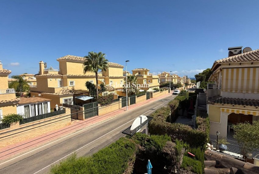 Venta - APARTAMENTO -
TORREVIEJA - Punta Prima