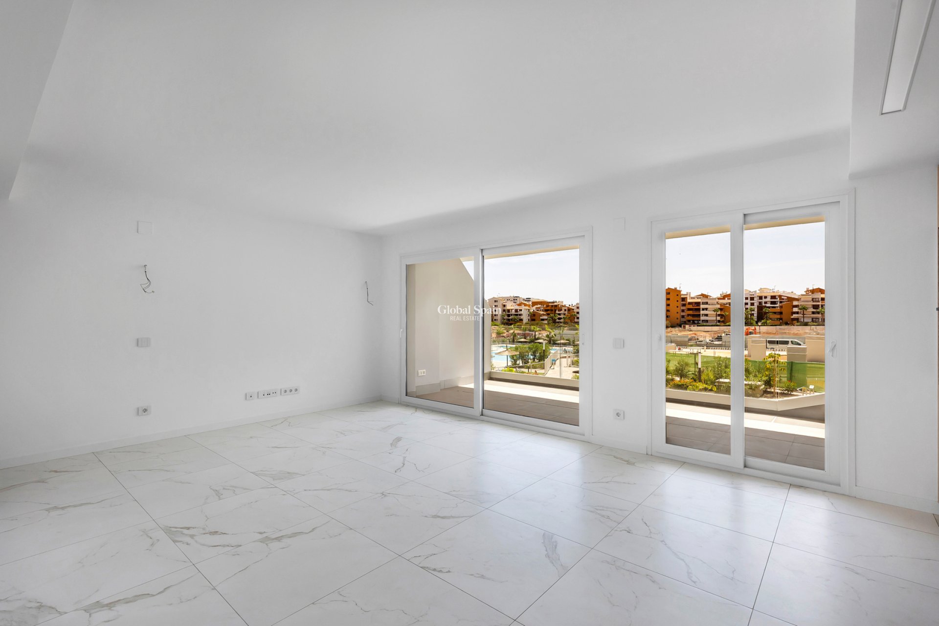 Venta - APARTAMENTO -
TORREVIEJA - Punta Prima