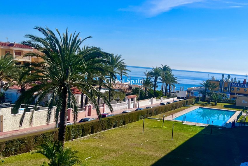 Venta - APARTAMENTO -
TORREVIEJA - Punta prima