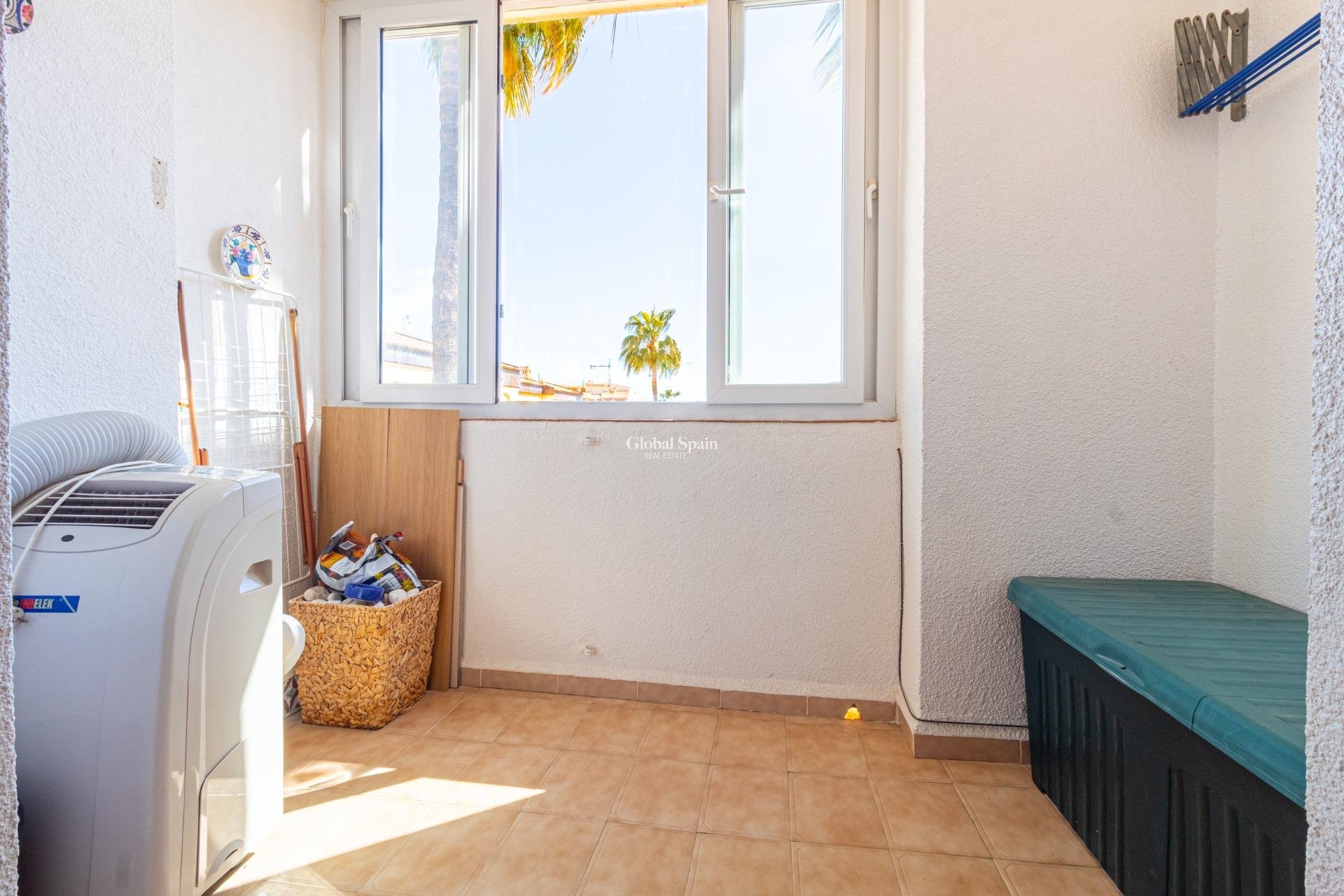 Venta - Apartamento -
TORREVIEJA - Punta prima