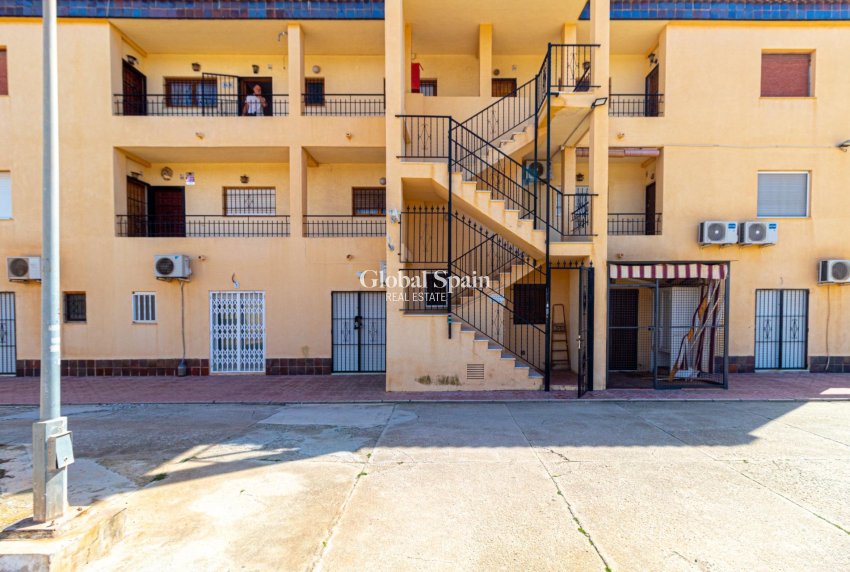 Venta - Apartamento -
TORREVIEJA - Punta prima
