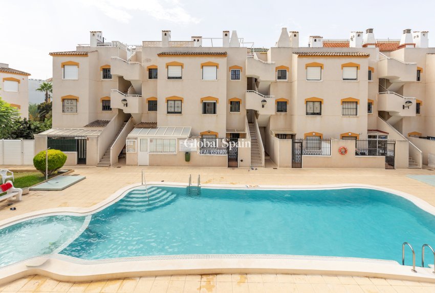 Venta - APARTAMENTO -
TORREVIEJA - Rocio del Mar