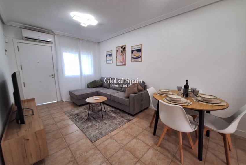 Venta - APARTAMENTO -
TORREVIEJA - Sector 25