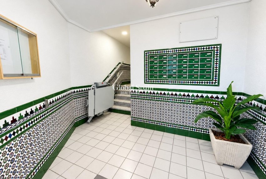 Venta - APARTAMENTO -
TORREVIEJA - Torre del moro