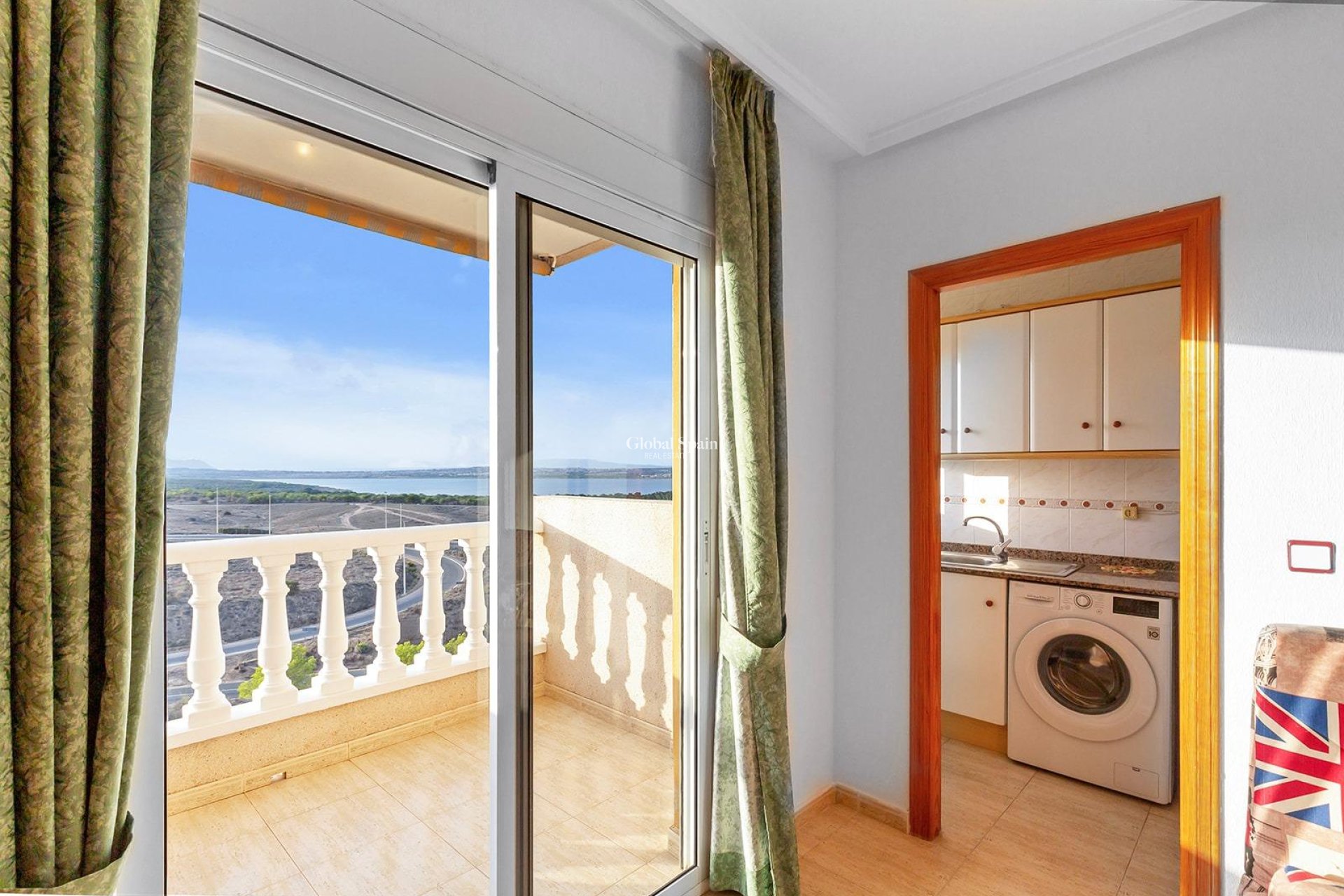 Venta - APARTAMENTO -
TORREVIEJA - Torreblanca