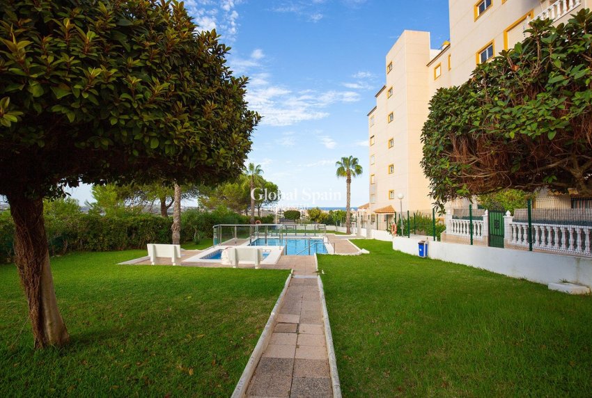 Venta - APARTAMENTO -
TORREVIEJA - Torreblanca