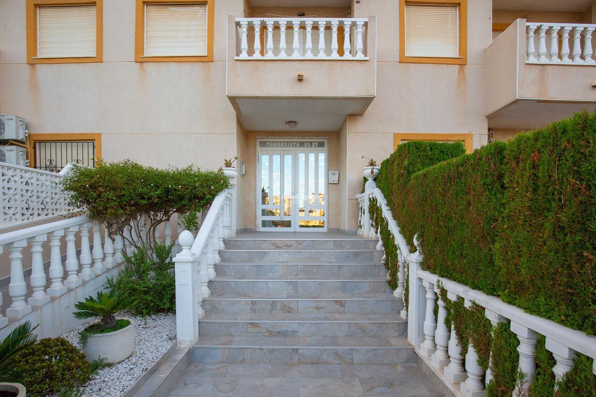 Venta - APARTAMENTO -
TORREVIEJA - Torreblanca