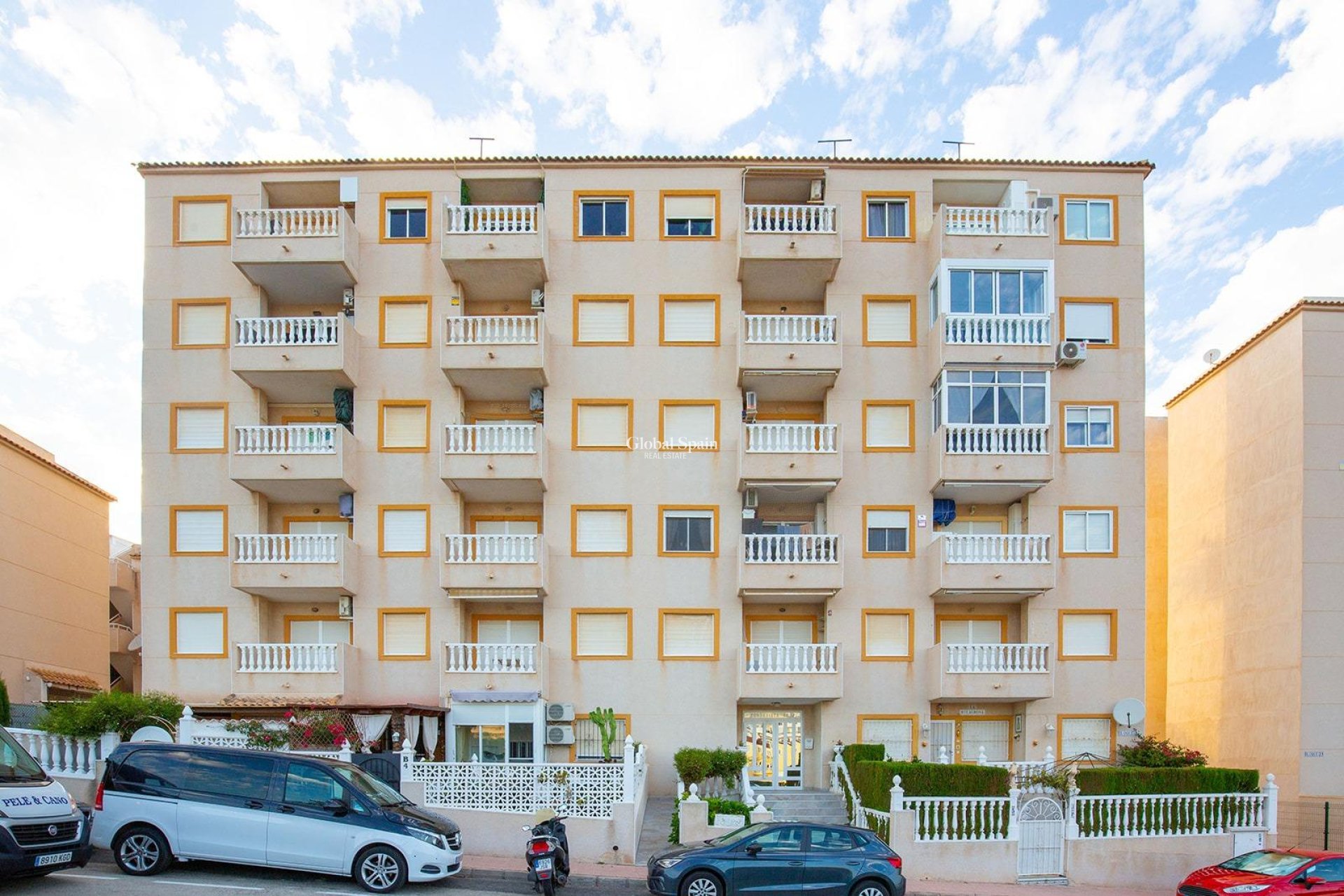 Venta - APARTAMENTO -
TORREVIEJA - Torreblanca