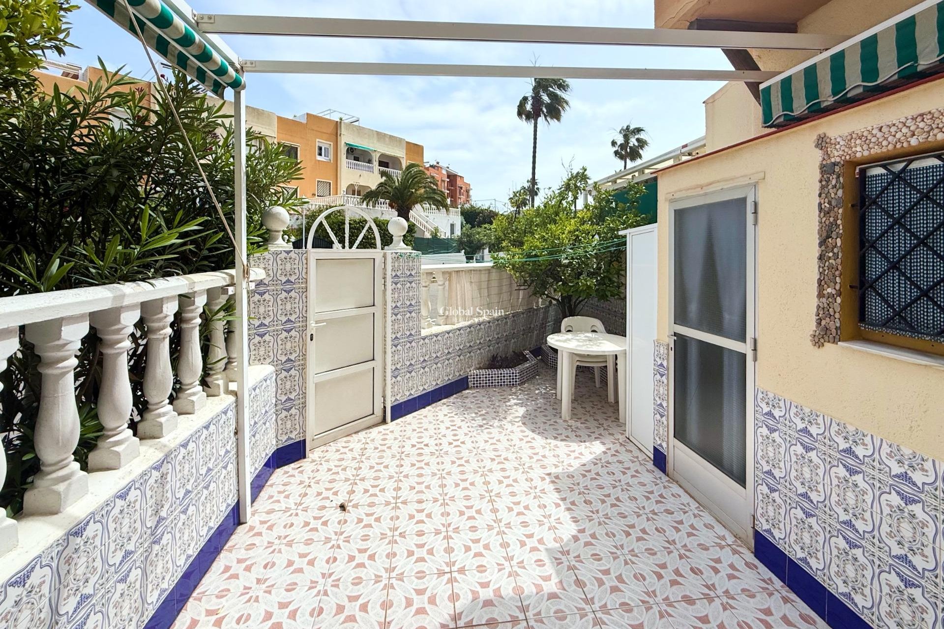 Venta - APARTAMENTO -
TORREVIEJA - Torreblanca