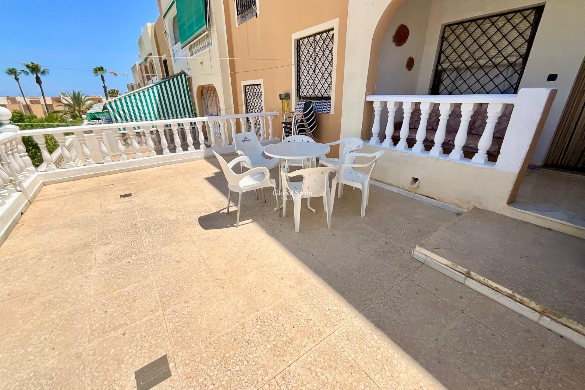 Venta - APARTAMENTO -
TORREVIEJA - Torreblanca