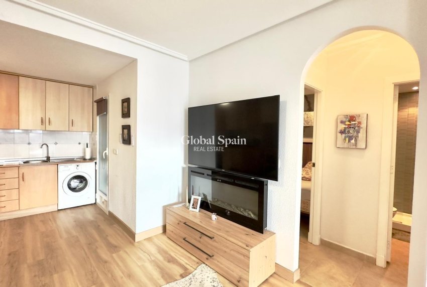 Venta - APARTAMENTO -
TORREVIEJA - Torreblanca