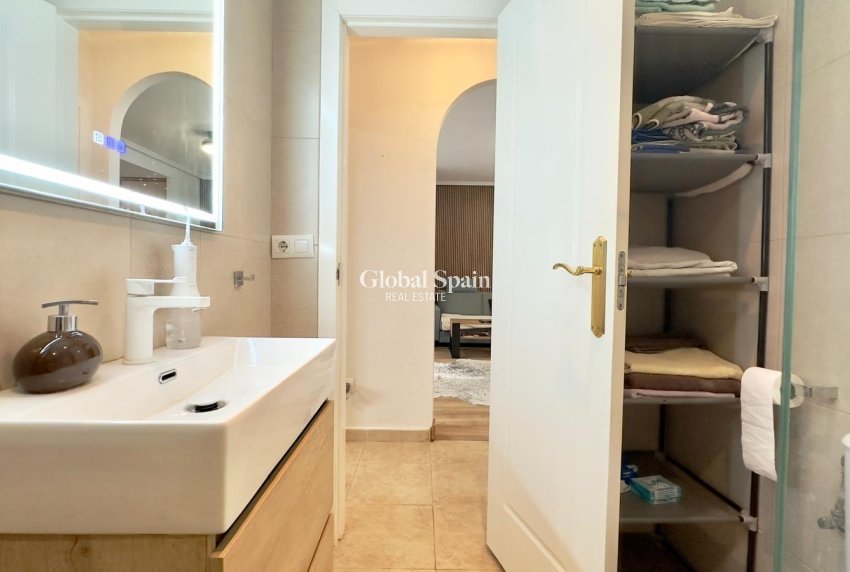 Venta - APARTAMENTO -
TORREVIEJA - Torreblanca