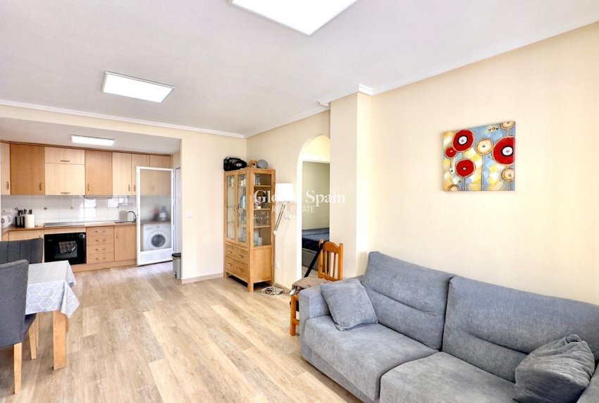 Venta - APARTAMENTO -
TORREVIEJA - Torreblanca