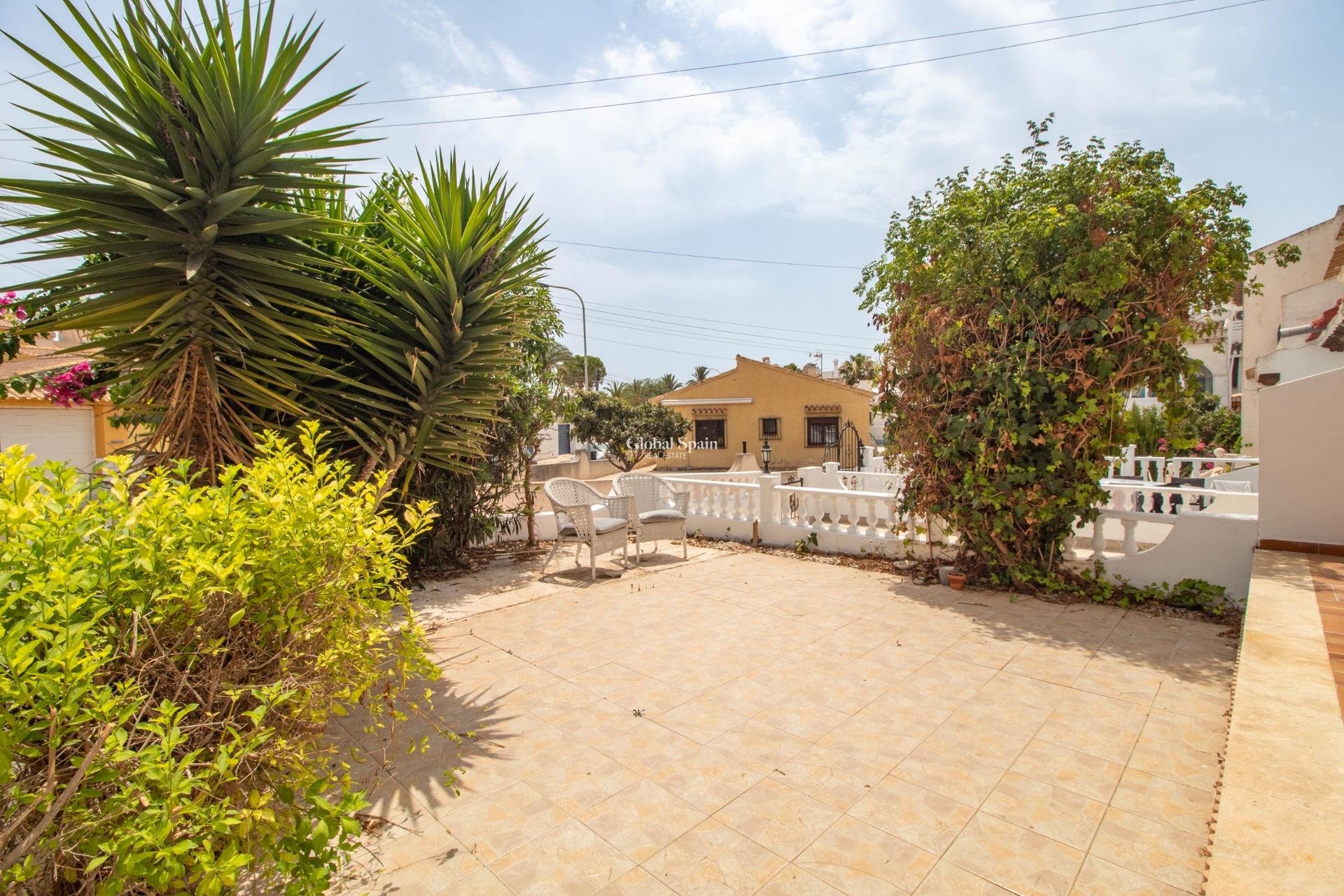 Venta - APARTAMENTO -
TORREVIEJA - Torreblanca