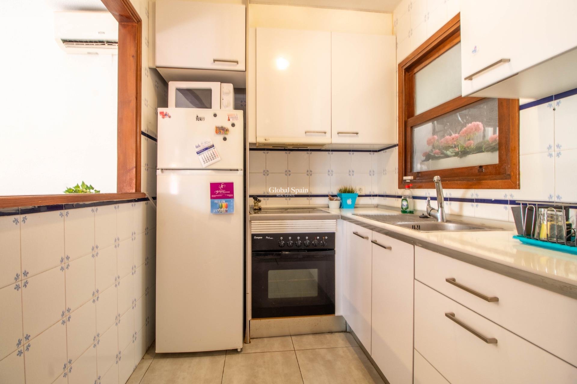 Venta - APARTAMENTO -
TORREVIEJA - Torreblanca