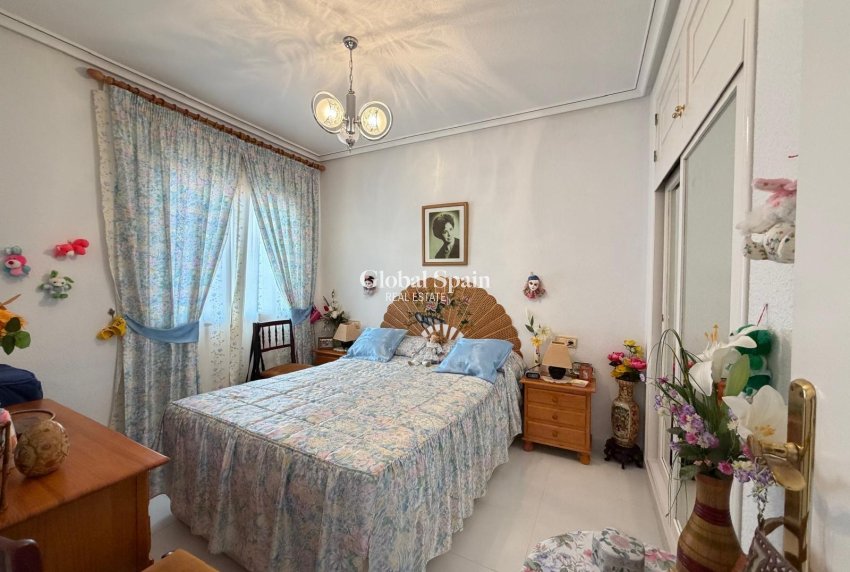 Venta - APARTAMENTO -
TORREVIEJA - Torreblanca
