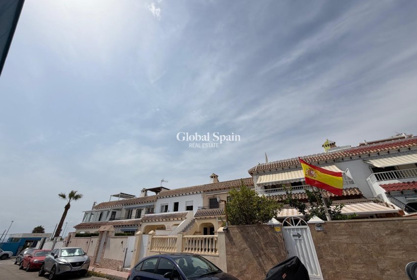 Venta - APARTAMENTO -
TORREVIEJA - Torreblanca