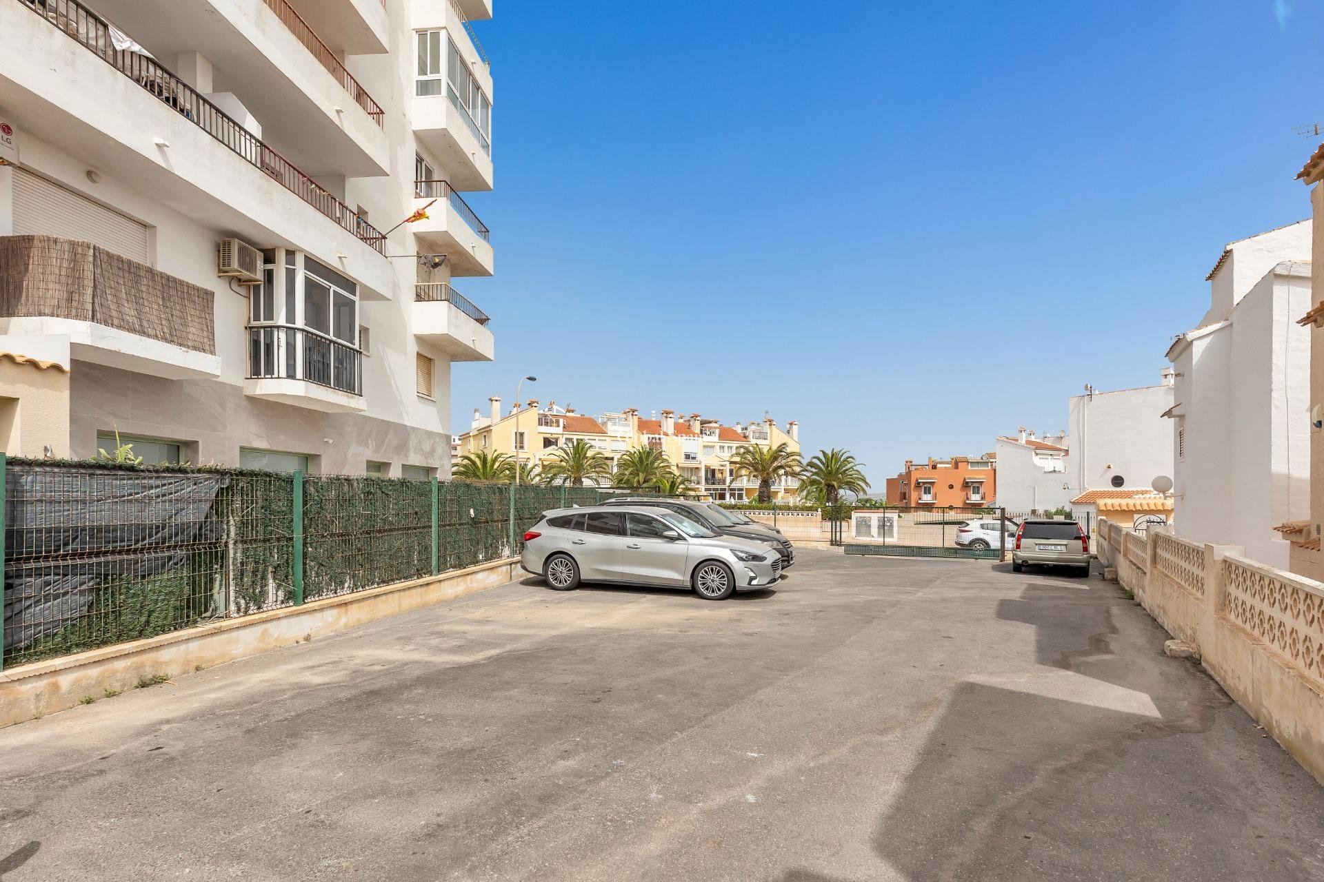 Venta - APARTAMENTO -
TORREVIEJA - Torreblanca
