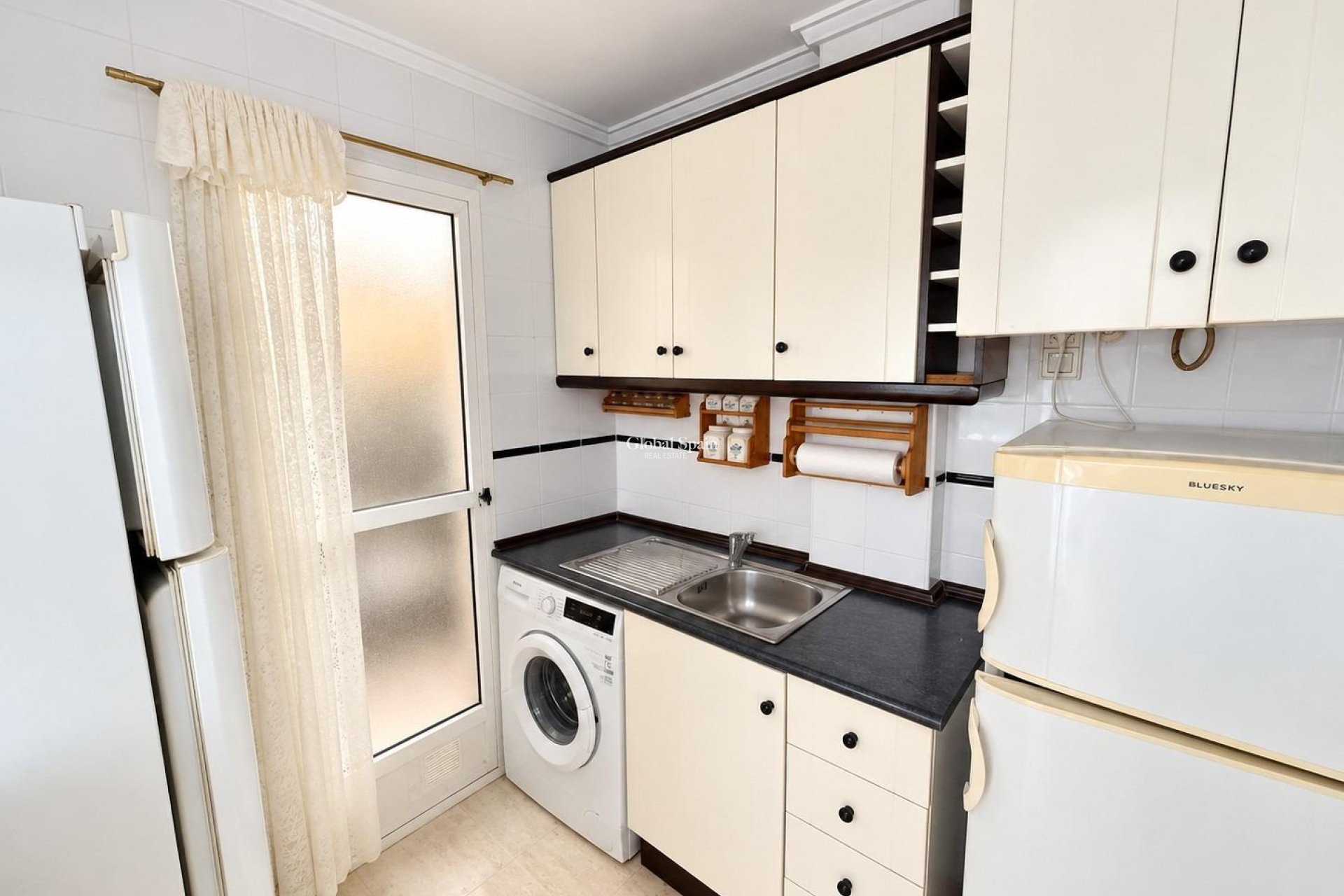 Venta - APARTAMENTO -
TORREVIEJA - Torreblanca