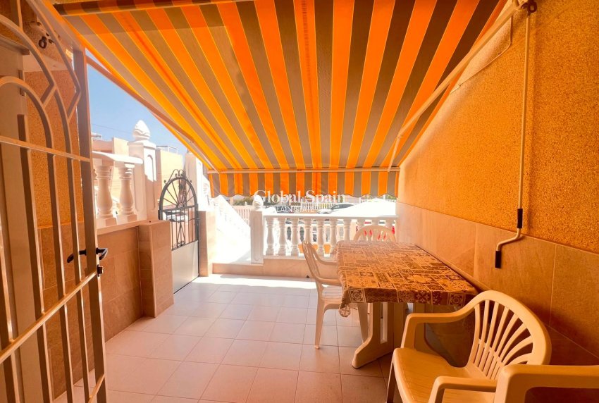 Venta - APARTAMENTO -
TORREVIEJA - Torrejón