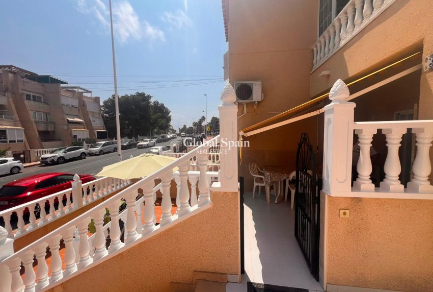 Venta - APARTAMENTO -
TORREVIEJA - Torrejón