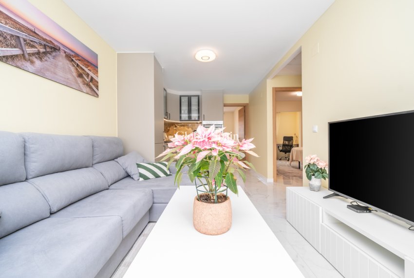 Venta - APARTAMENTO -
TORREVIEJA - Torreta
