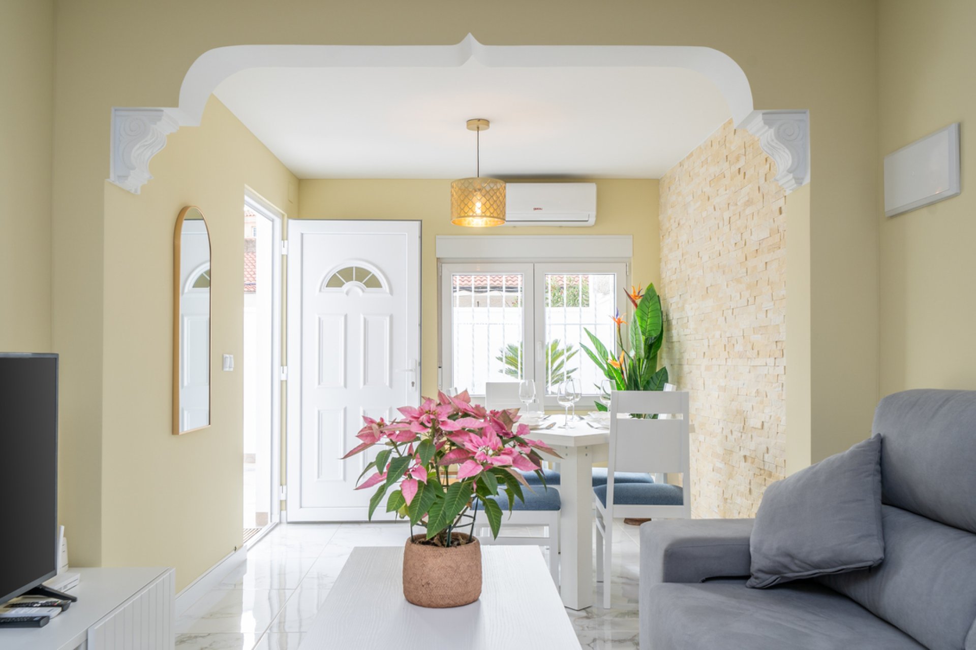 Venta - APARTAMENTO -
TORREVIEJA - Torretas