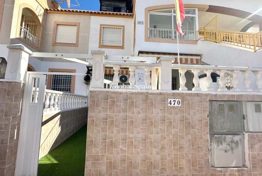 Venta - APARTAMENTO -
TORREVIEJA - Torretas
