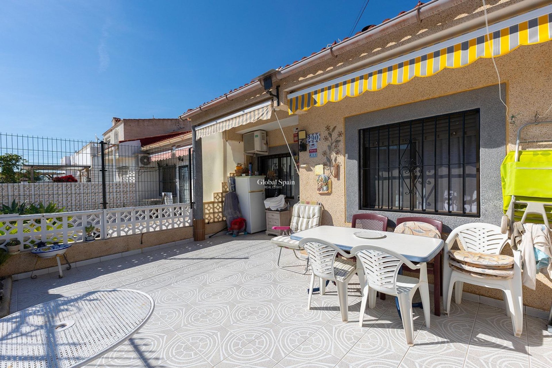 Venta - APARTAMENTO -
TORREVIEJA - Torretas