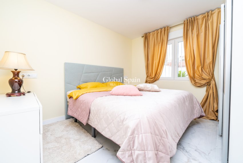 Venta - APARTAMENTO -
TORREVIEJA - Torretas