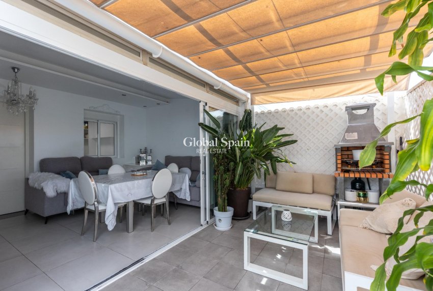 Venta - APARTAMENTO -
TORREVIEJA - Torretas