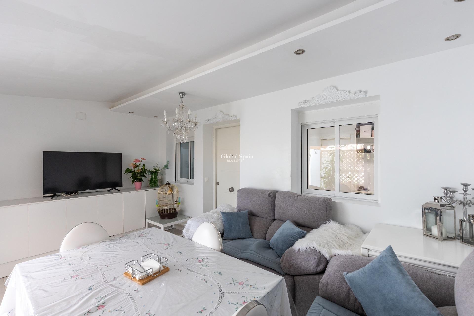 Venta - APARTAMENTO -
TORREVIEJA - Torretas