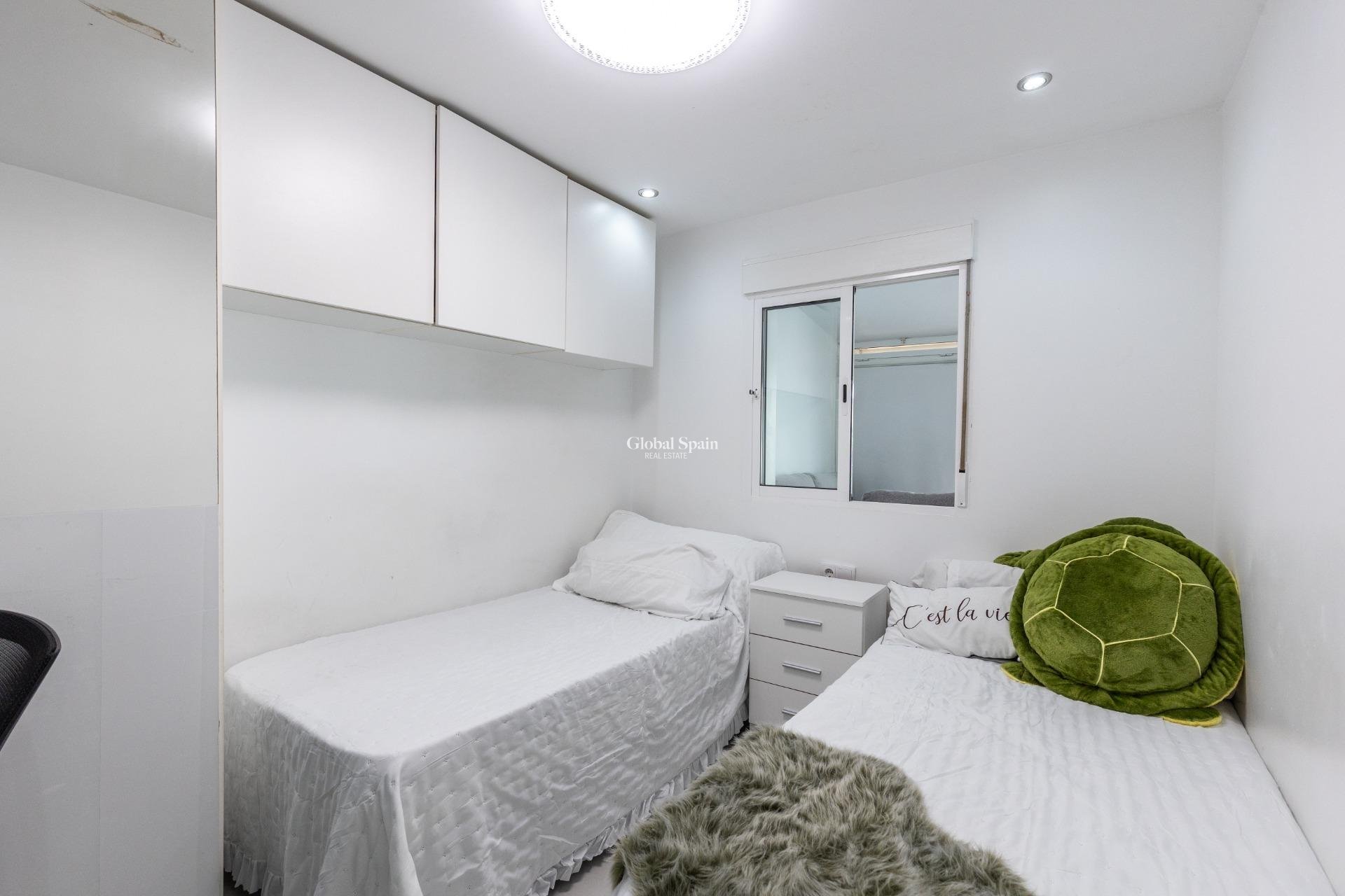 Venta - APARTAMENTO -
TORREVIEJA - Torretas