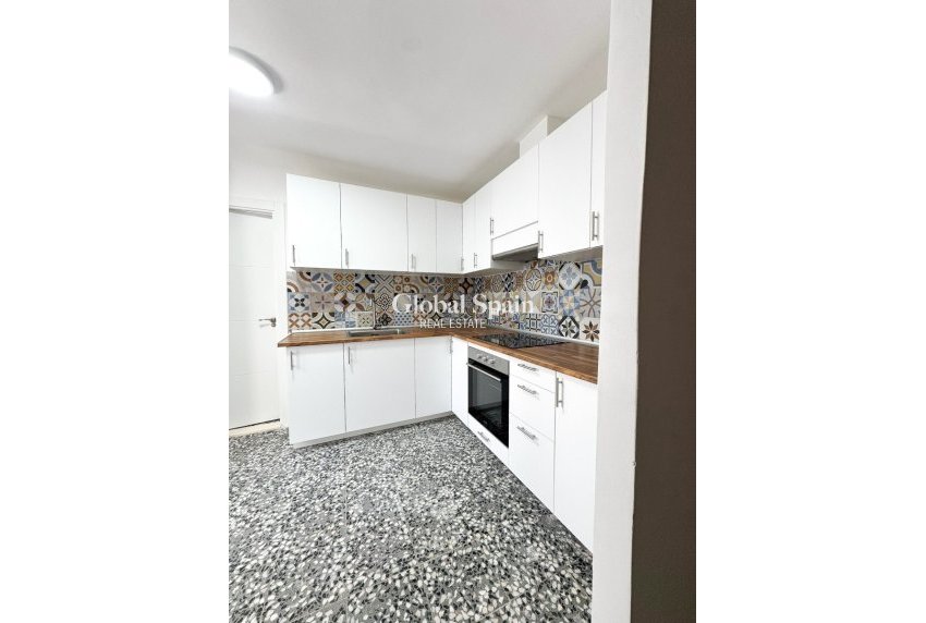 Venta - APARTAMENTO -
TORREVIEJA - Torrevieja Centro