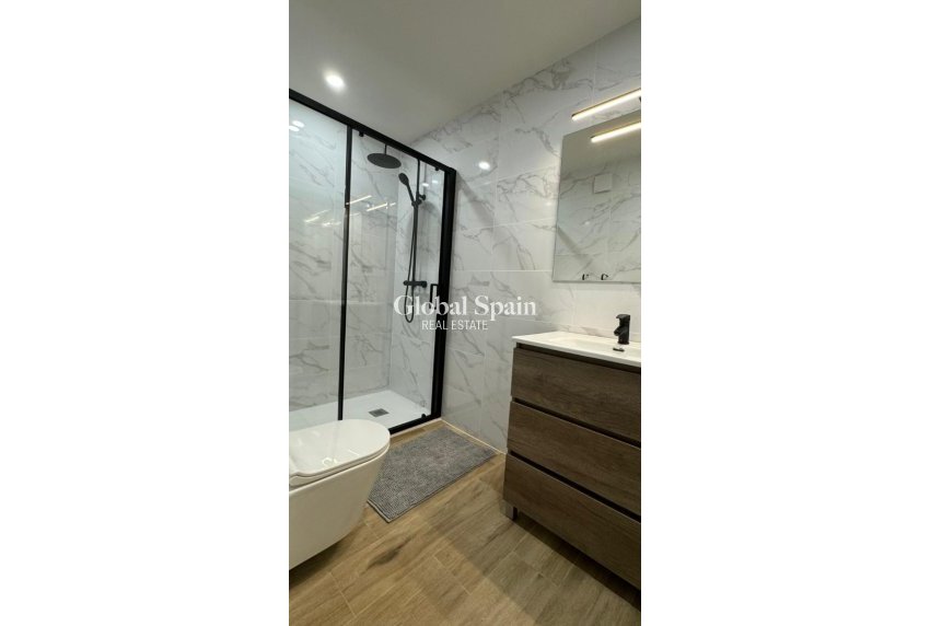 Venta - APARTAMENTO -
TORREVIEJA - Torrevieja